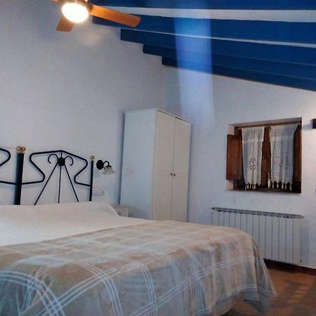 Hostal Los Aromas Вилена Екстериор снимка