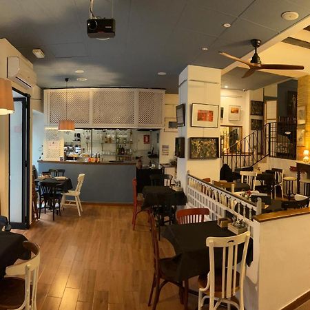 Hostal Los Aromas Вилена Екстериор снимка