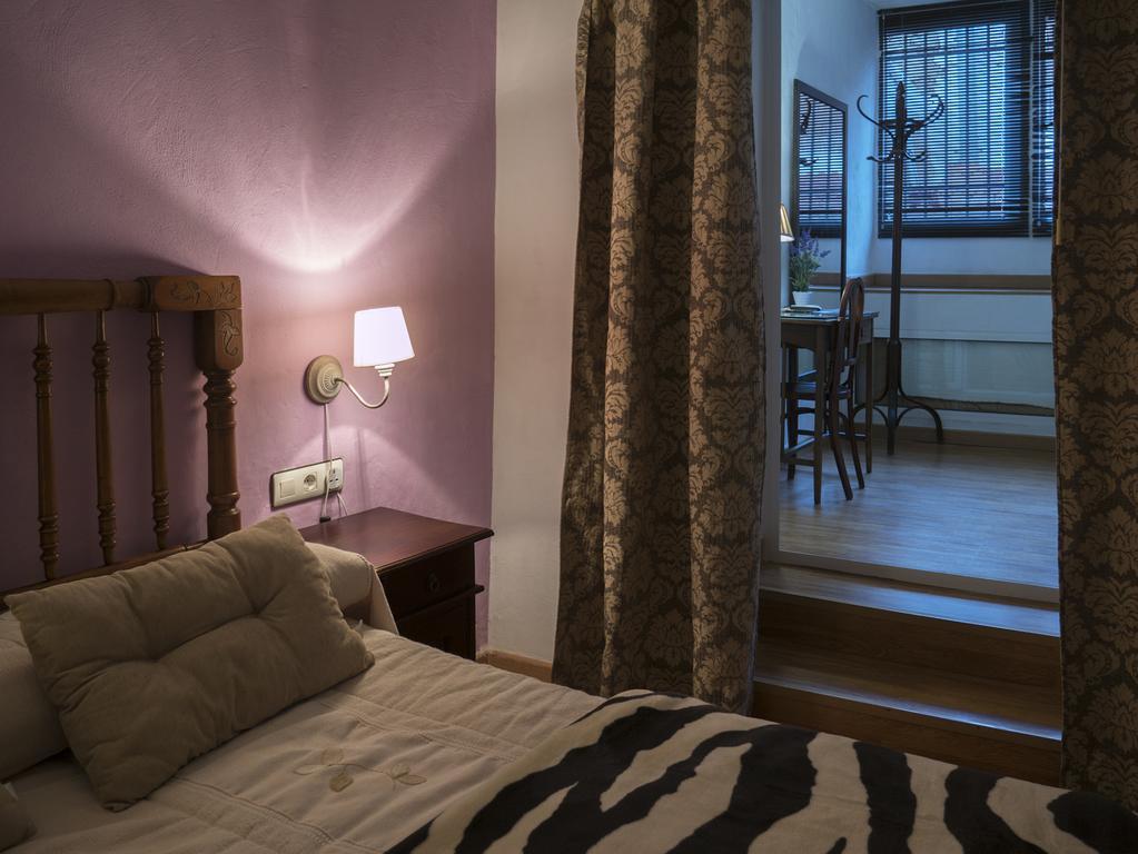 Hostal Los Aromas Вилена Екстериор снимка